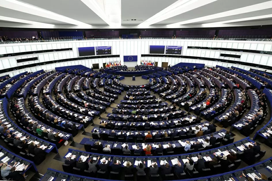 Parlamento Europeu suspende acordo com EUA após pressão de Trump por Groenlândia