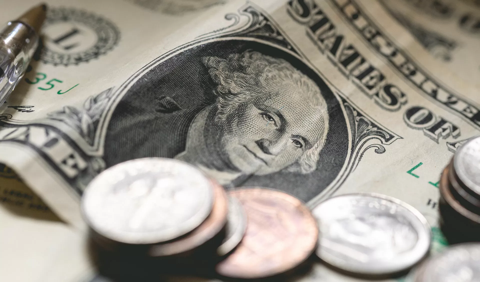 Estrangeiros movimentaram R$ 2,8 tri em ações na B3 em 2025, 62% do total