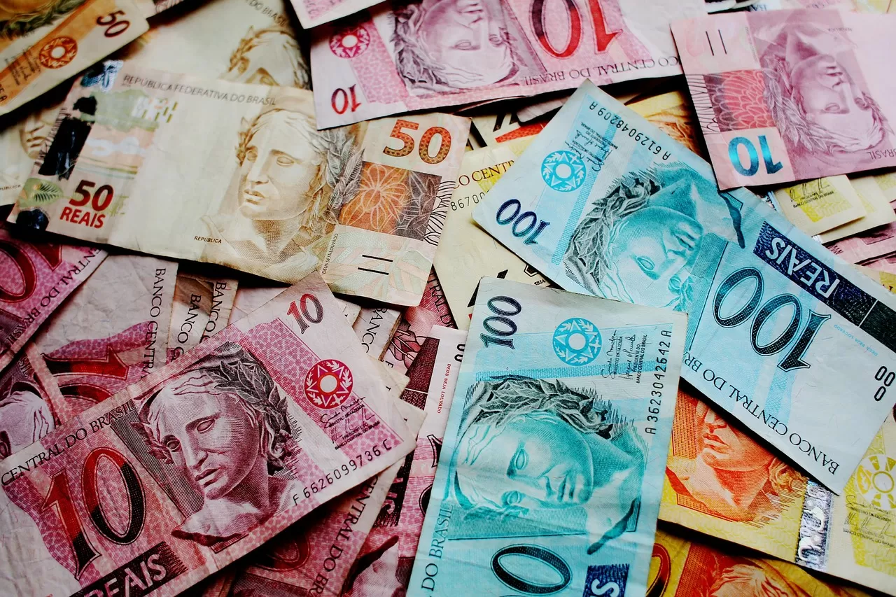 Contribuição anual dos MEIs aumenta em 2026 com novo salário mínimo. Veja valores