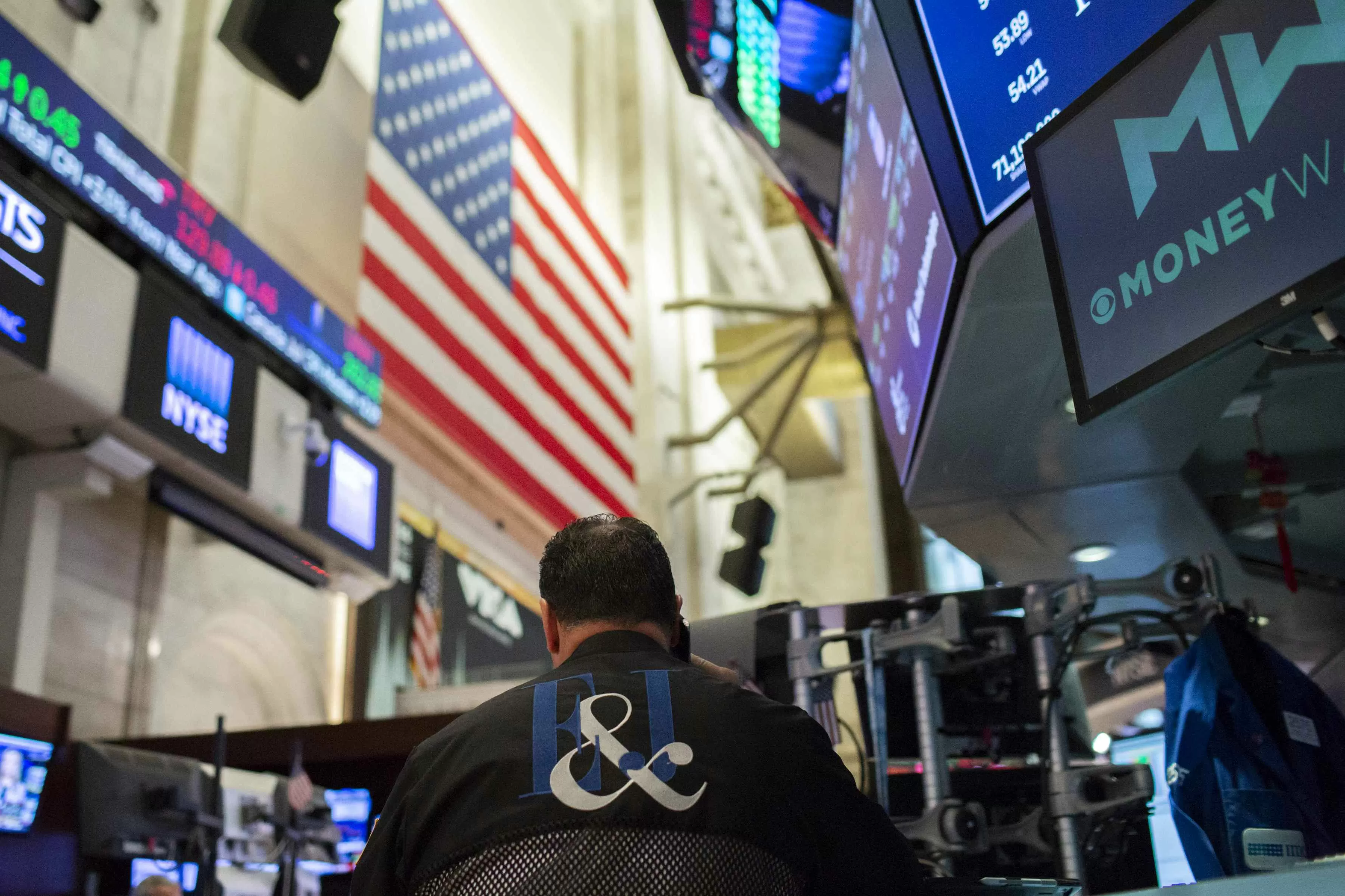 Bolsas de NY sobem e Dow Jones e S&P 500 têm recordes, apesar de pressão a Powell