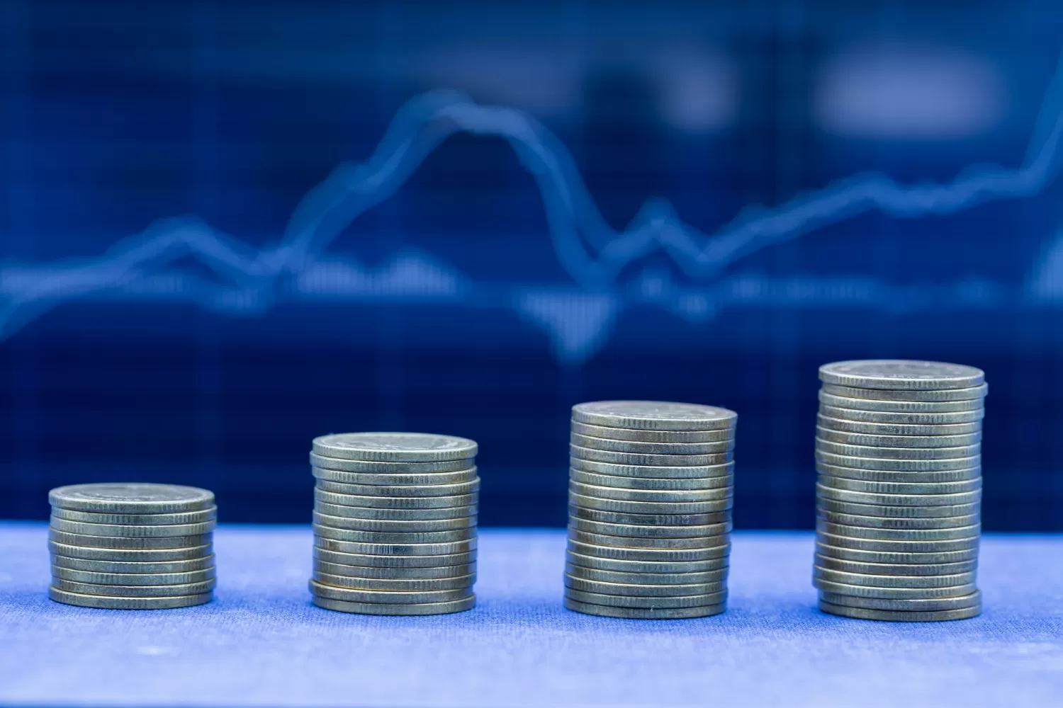 Investimento de pessoas físicas cresce 15,5% em 2025; CDBs lideram em volume