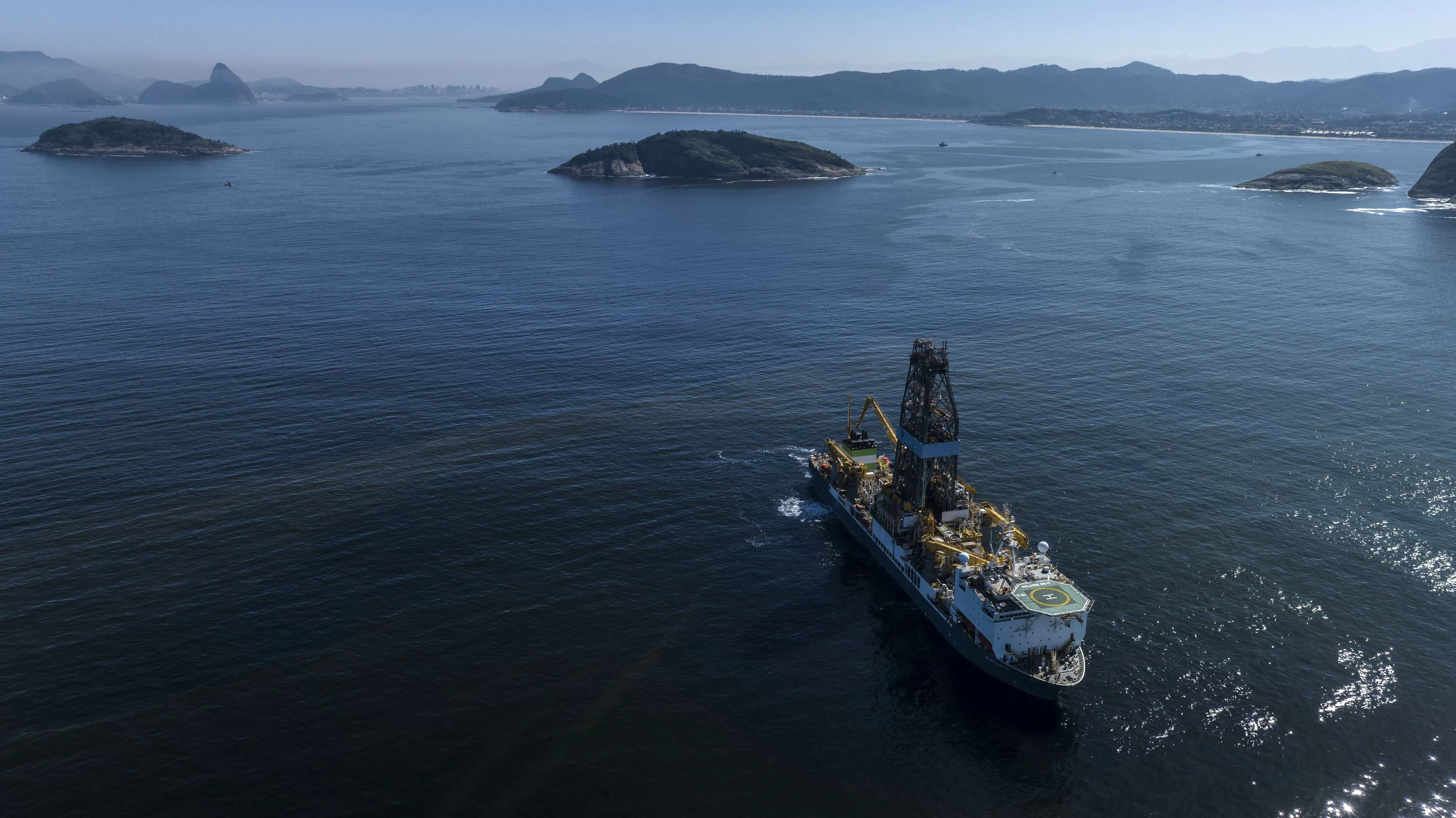 Exportação de petróleo pelo Brasil registra maior volume em quase 3 anos