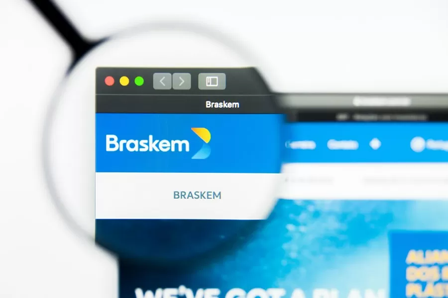 Ação da Braskem cai 11% com notícia sobre dívida bilionária com BB; petroquímica nega