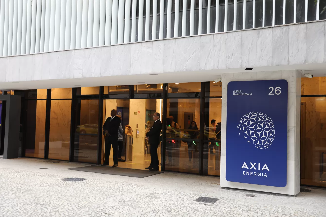 Axia propõe entrar no Novo Mercado e ações disparam: o que muda para companhia?