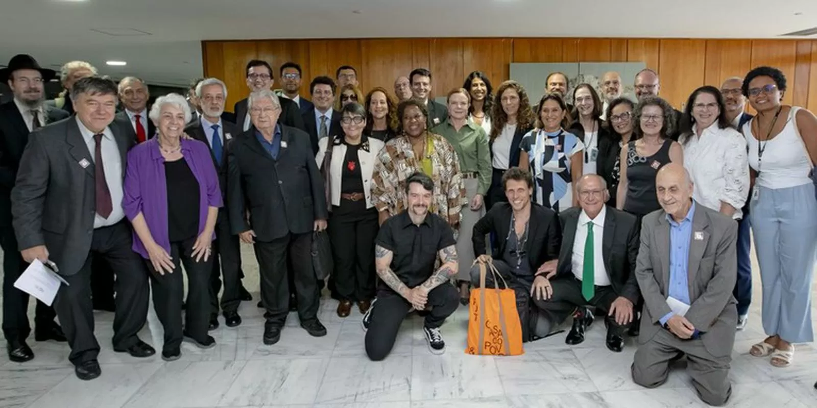 Governo debate combate ao antissemitismo com foco na educação