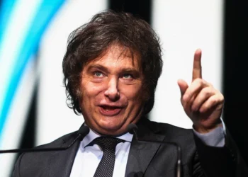 Milei cai em ‘pegadinha’ de bot em rede social e cita números falsos de deflação