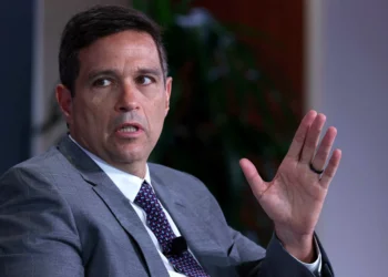 Com dólar em alta, Campos Neto descarta que Intervenção do BC busque conter câmbio