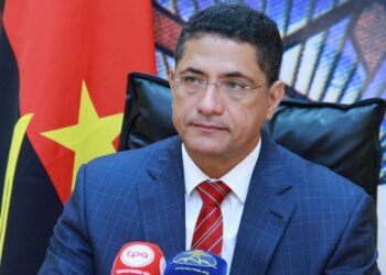 João Baptista Borges: O “Ministro Polivalente” focado no crescimento nacional