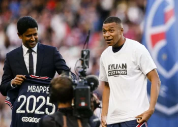 "Não podes lesar o PSG", Superliga… Al-Khelaifi tentou tudo com Mbappé