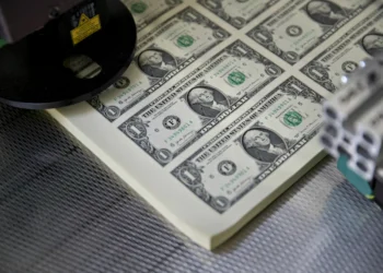 Dólar hoje sobe e supera R$ 5,40 com falas de Lula e atenção à política; Fed no radar