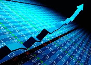 Ibovespa volta a 120 mil pontos, mas ameniza; Petrobras e CSN sobem, Sabesp cai