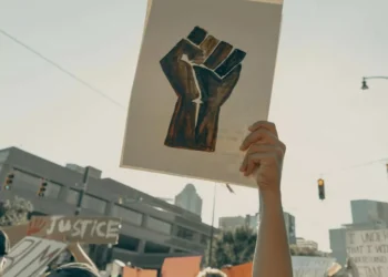 “A importância da Política para a sociedade”