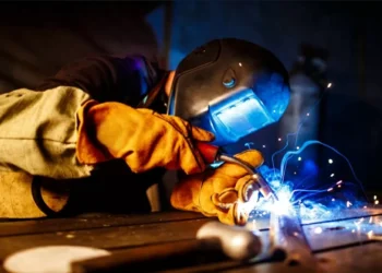 Mercado eleva projeções de crescimento da economia, após prévia do PIB