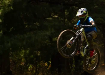 “O por transformador dos esportes: befícios físicos, emocionais e sociais”