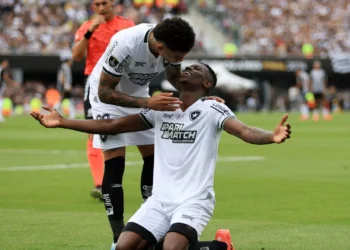 [0-2] Atl. Mineiro-Botafogo: Intervalo em Buenos Aires