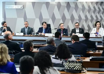 Senado aprova penas mais severas para desvio de verbas em saúde e educação