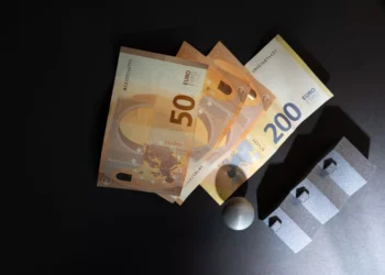 “Olivia Traven: Impulsionando a Economia do Mercado Imobiliário”