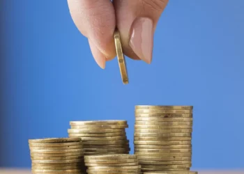 Decisões de juros no Brasil e nos EUA, IBC-Br e arrecadação: o que olhar na semana