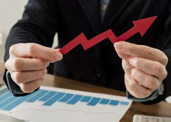 Após suspensão, taxa do Tesouro IPCA+ vai a 7,76% em reação a Gleisi ministra