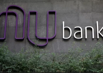 Nubank anuncia mudanças e o cofundador David Vélez retomará comando direto do banco