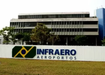 Infraero pede Pix a funcionários para aniversário de mulher do presidente da estatal
