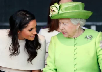 Meghan Markle usa (e abusa) de presente oferecido por rainha Isabel II