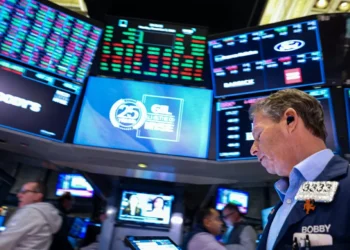 Bolsas de NY avançam e moderam queda na semana diante de alívio sobre shutdown