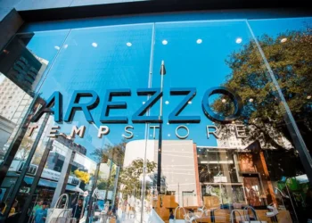 Azzas 2154 (AZZA3): pressão de margens afeta 4T e ação cai mais de 13% após resultado