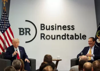 Trump diz a CEOs que tarifas podem passar de 25%