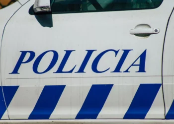 “Um anjo”. Mulher agradece a PSP que a ajudou após acidente em Lisboa