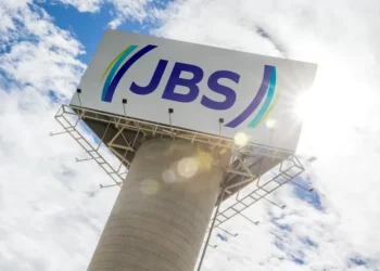 BNDES decide se abster de votar sobre dupla listagem da JBS (JBSS3) nos EUA