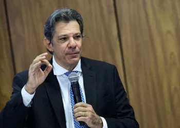 Haddad diz que Fazenda mantém projeção de crescimento do PIB, mesmo após BC revisar