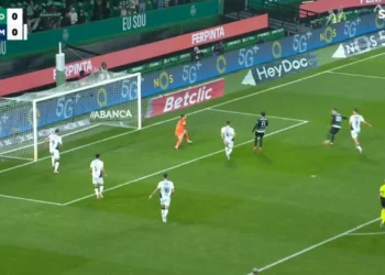 Adeptos ainda se estavam a sentar quando Fresneda marcou em Alvalade