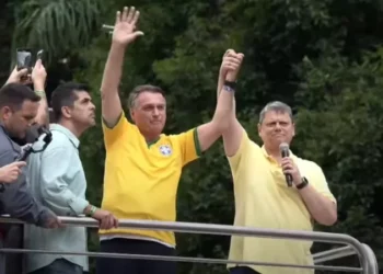 Tarcísio discursa em ato pró-anistia em SP: ‘Se está tudo caro, volta Bolsonaro’