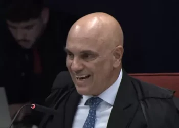 STF rebate a The Economist, diz que apoia Moraes e que não há crise de confiança