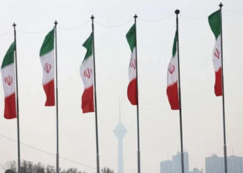 Vídeo: Irã diz que quatro morrem e mais de 500 são feridos em explosão em porto