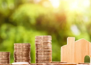 FIIs ou imóvel para locação? Simulação com R$ 500 mil aponta quem rende mais