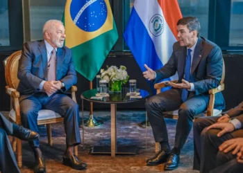 Espionagem da Abin “abre velhas feridas”, afirma presidente do Paraguai