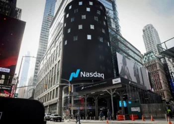Bolsas pelo mundo despencam e Nasdaq entra em “bear market” com guerra tarifária
