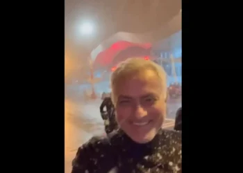 Após vitória, Mourinho teve de lutar contra… a neve