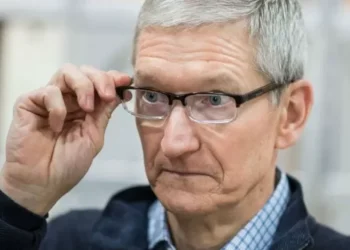 Apple perde R$ 1,6 trilhão em valor de mercado com impacto das tarifas de Trump