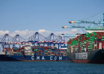 Indústria brasileira pede diálogo com EUA para reduzir impacto de tarifas