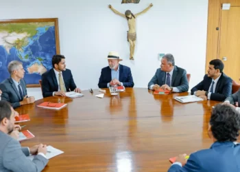 Lula cobrou diretores da Abin e da PF após denúncia de espionagem, segundo jornal