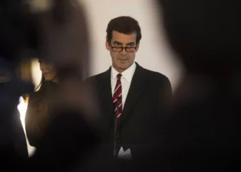 Rui Moreira diz ser “desperdício” não se avançar com transporte no Douro