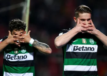 Maxi Araújo rendido a Gyokeres: “Uma besta. Faz-me lembrar Luis Suárez”