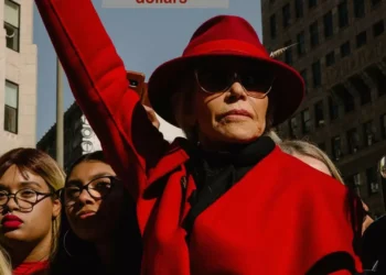 Jane Fonda critica Trump: “O homem laranja da Casa Branca vendeu-nos”