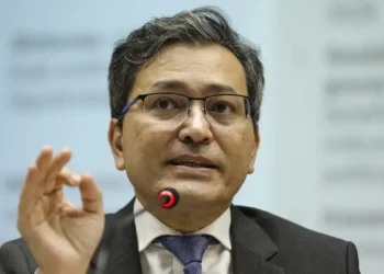 Governo sobe IOF sobre compras internacionais e remessas ao exterior; veja o que muda