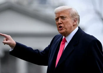 Queda no setor manufatureiro dos EUA se aprofunda em abril