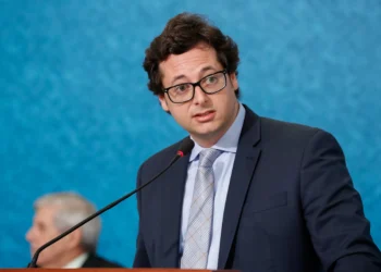 PL demite Wajngarten após troca de mensagens com críticas a Michelle Bolsonaro