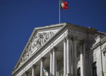 Presidente da AR reeleito, mas ‘vices’ causam discórdia: “Traição”